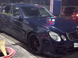 Mercedes-Benz E 320