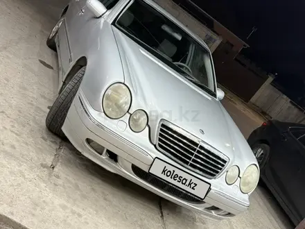 Mercedes-Benz E 320 2001 года за 3 900 000 тг. в Тараз – фото 6