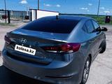 Hyundai Elantra 2017 годаfor7 500 000 тг. в Астана – фото 3