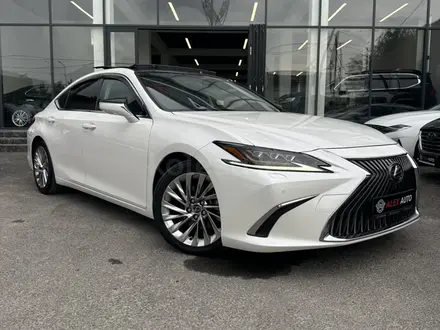 Lexus ES 350 2020 года за 23 500 000 тг. в Шымкент