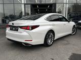 Lexus ES 350 2020 года за 23 500 000 тг. в Шымкент – фото 4