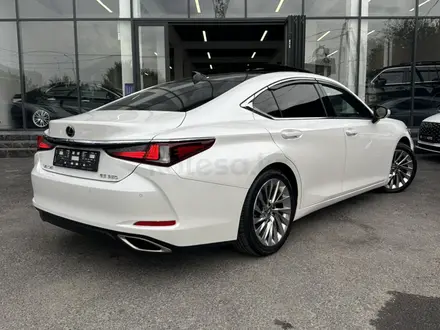 Lexus ES 350 2020 года за 23 500 000 тг. в Шымкент – фото 4
