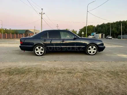 Mercedes-Benz E 320 1997 года за 4 200 000 тг. в Казалинск – фото 12