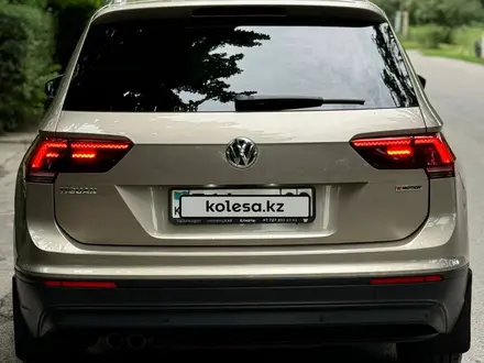 Volkswagen Tiguan 2018 года за 11 800 000 тг. в Алматы – фото 6