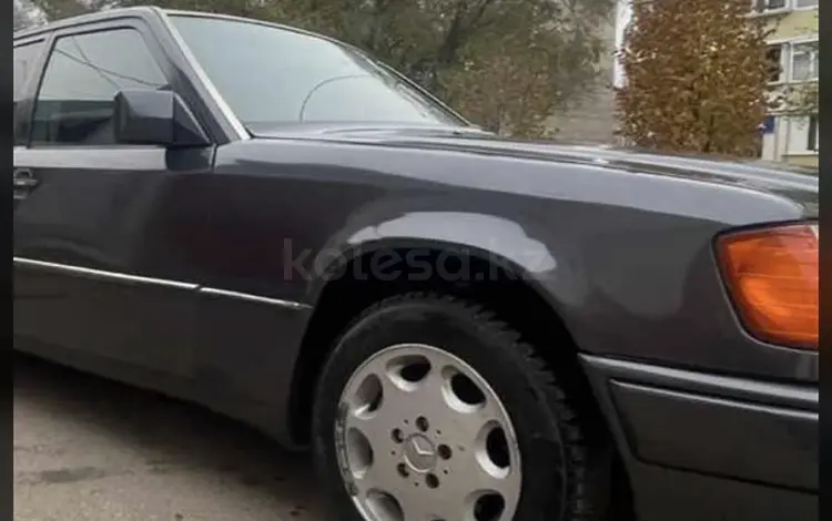Mercedes-Benz E 300 1990 года за 1 300 000 тг. в Уральск