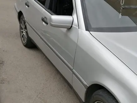 Mercedes-Benz C 180 1994 года за 2 500 000 тг. в Жезказган – фото 2