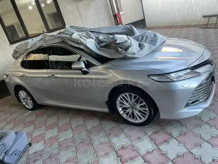 Toyota Camry 2019 года за 14 500 000 тг. в Алматы – фото 6