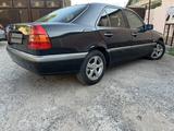 Mercedes-Benz C 200 1995 года за 1 300 000 тг. в Шымкент – фото 3