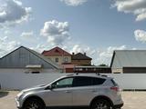 Toyota RAV4 2017 года за 11 400 000 тг. в Уральск – фото 5