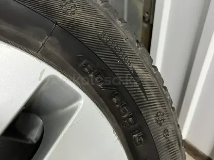 Диски Kia Rio с зимними шинами R15 185/65 за 200 000 тг. в Астана – фото 6