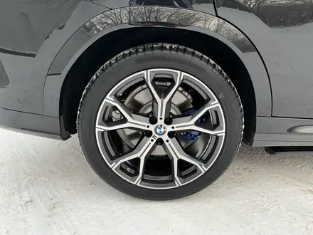 BMW X6 2021 года за 39 800 000 тг. в Караганда – фото 16