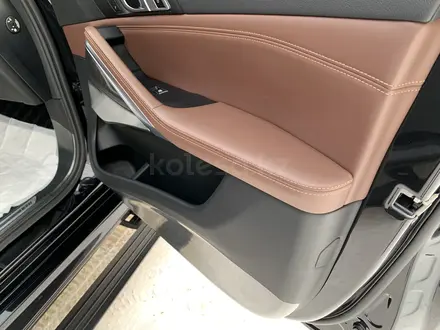 BMW X6 2021 года за 39 800 000 тг. в Караганда – фото 60