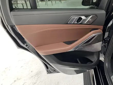 BMW X6 2021 года за 39 800 000 тг. в Караганда – фото 80