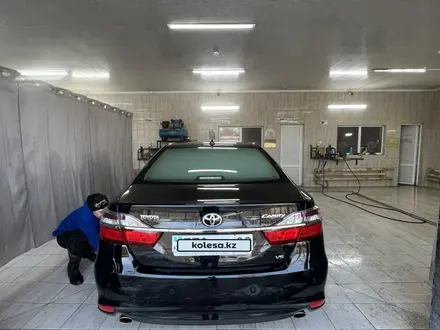 Toyota Camry 2014 года за 11 700 000 тг. в Тараз – фото 2