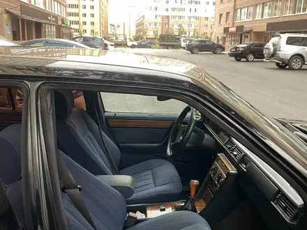 Mercedes-Benz E 200 1992 года за 1 450 000 тг. в Астана – фото 10