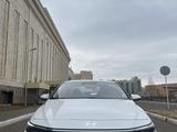 Hyundai Elantra 2024 года за 9 990 000 тг. в Уральск – фото 2