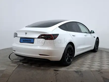 Tesla Model 3 2019 года за 7 990 000 тг. в Астана – фото 5