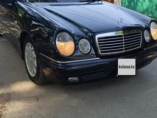 Mercedes-Benz E 280