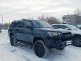 Toyota 4Runner 2018 года за 22 000 000 тг. в Уральск – фото 2