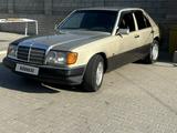 Mercedes-Benz E 230 1990 года за 1 100 000 тг. в Алматы