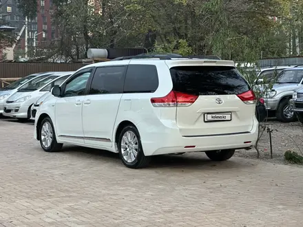 Toyota Sienna 2011 года за 11 400 000 тг. в Алматы – фото 2