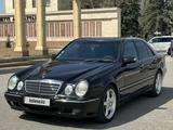 Mercedes-Benz E 320 2000 года за 3 800 000 тг. в Тараз – фото 2