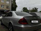 Mercedes-Benz E 240 2005 года за 6 000 000 тг. в Усть-Каменогорск – фото 4