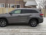 Toyota Highlander 2017 года за 12 000 000 тг. в Атырау – фото 5