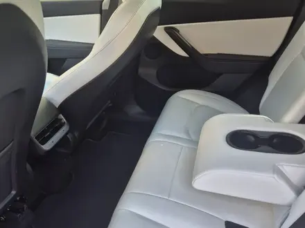 Tesla Model Y 2021 года за 12 900 000 тг. в Алматы – фото 7