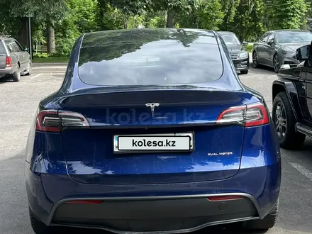 Tesla Model Y 2021 года за 12 900 000 тг. в Алматы – фото 4