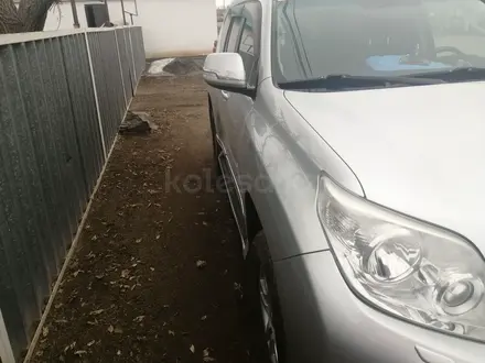 Toyota Land Cruiser Prado 2012 года за 14 000 000 тг. в Актобе – фото 7