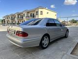 Mercedes-Benz E 320 2001 года за 6 700 000 тг. в Жанаозен – фото 2