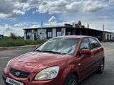Kia Rio 2007 года за 2 450 000 тг. в Актобе – фото 2
