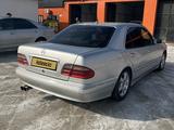 Mercedes-Benz E 320 2001 годаfor2 800 000 тг. в Бейнеу – фото 4