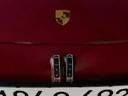 Porsche 911 Turbo S 2024 года за 105 700 000 тг. в Алматы – фото 26