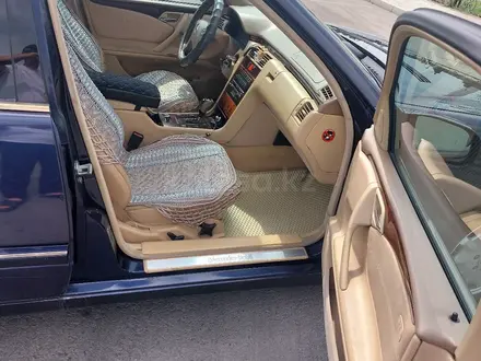 Mercedes-Benz E 280 2001 года за 3 100 000 тг. в Тараз – фото 6