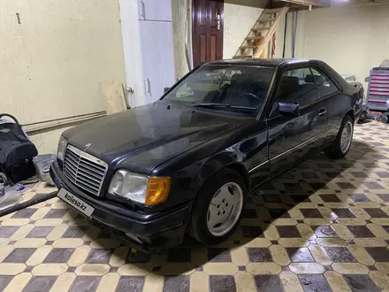 Mercedes-Benz E 200 1993 года за 2 450 000 тг. в Шымкент – фото 2