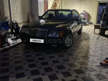 Mercedes-Benz E 200 1993 года за 2 450 000 тг. в Шымкент – фото 7