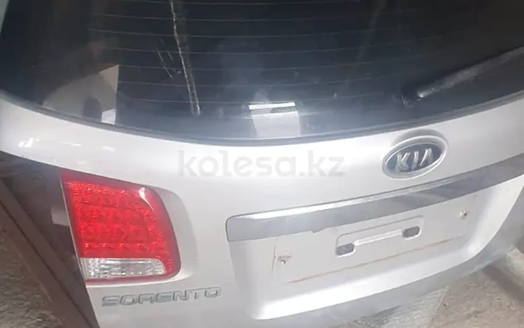 Крышка багажника на Kia Sorento за 10 000 тг. в Шымкент