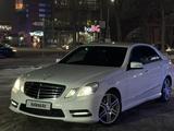 Mercedes-Benz E 250 2012 годаүшін8 500 000 тг. в Семей – фото 2