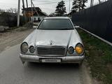 Mercedes-Benz E 200 1997 года за 1 000 000 тг. в Караганда