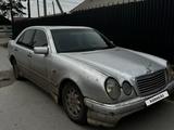 Mercedes-Benz E 200 1997 года за 1 000 000 тг. в Караганда – фото 4