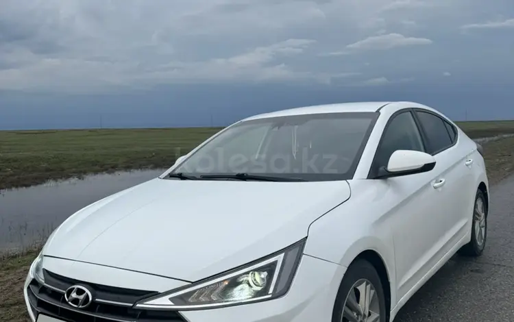 Hyundai Elantra 2019 года за 6 800 000 тг. в Уральск