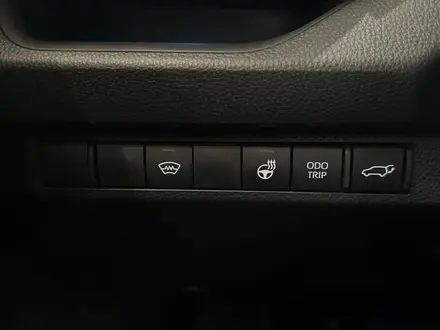 Toyota RAV4 Luxe 2025 года за 21 220 000 тг. в Алматы – фото 24