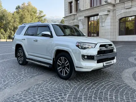 Toyota 4Runner 2020 года за 27 000 000 тг. в Алматы
