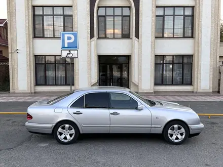 Mercedes-Benz E 200 1998 года за 4 500 000 тг. в Тараз – фото 6