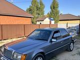 Mercedes-Benz E 200 1991 года за 1 450 000 тг. в Актобе – фото 2