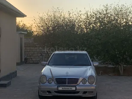Mercedes-Benz E 320 2000 года за 4 700 000 тг. в Жанаозен