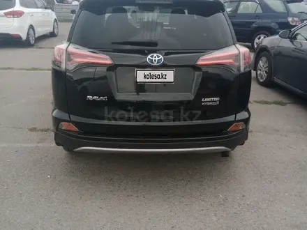 Toyota RAV4 2017 года за 14 000 000 тг. в Алматы – фото 2