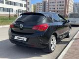 Opel Astra 2011 годаfor3 500 000 тг. в Астана – фото 2